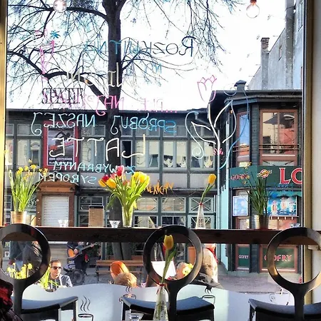 Sun And Sea Hostel *